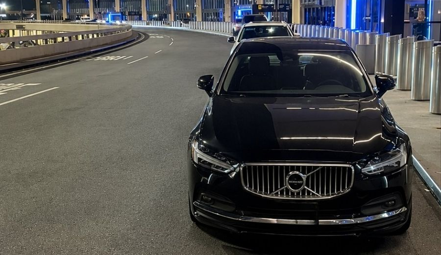 Newark Airport Pick-up at Night